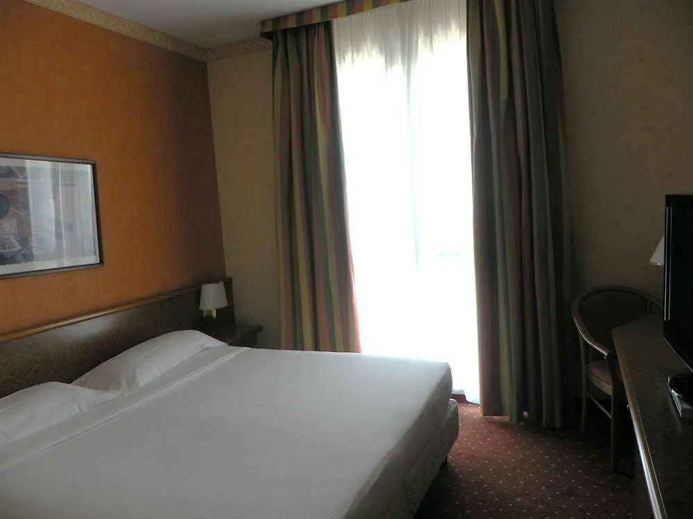 Meditur Hotel Pisa Migliarino Pisano